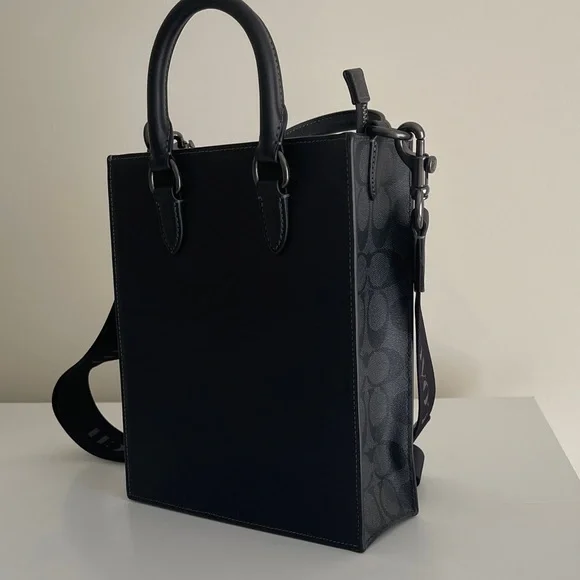 Unisex Coach Black & Grey Leather Messenger Bag - Picture 3 of 5